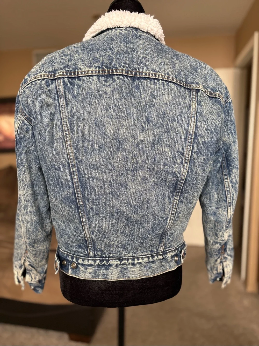 Vintage Levi’s Men's Blue Sherpa-Lined Denim Jacket Made in USA size L - Picture 5 of 13